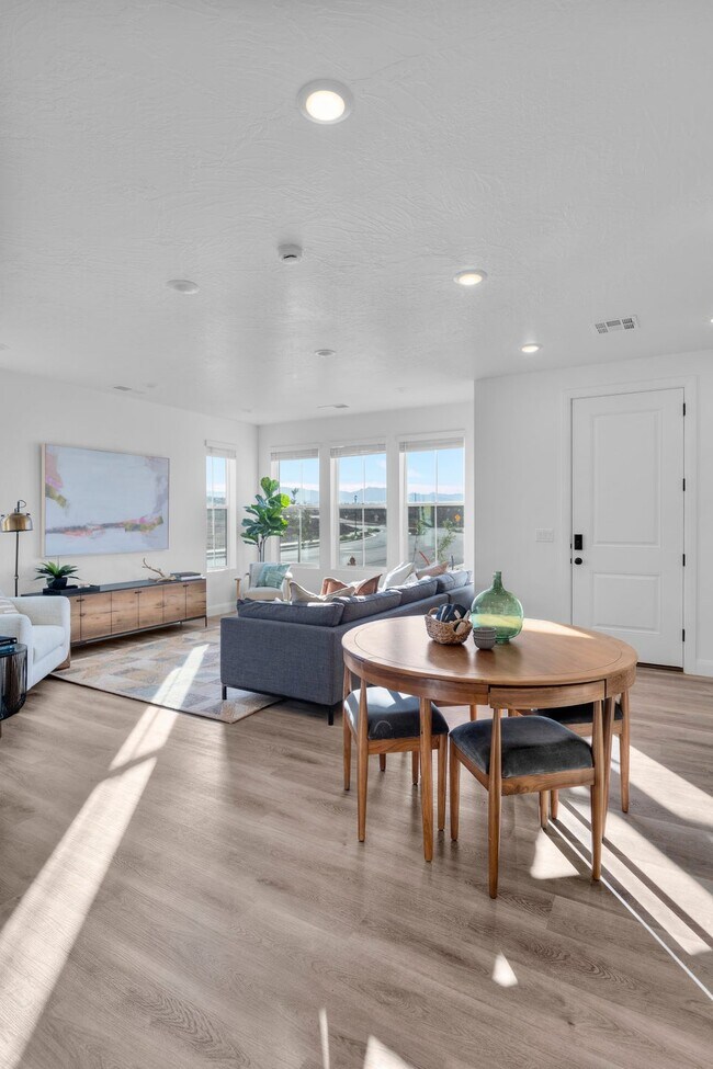 913 W Boxthorn Dr, St. George, UT 84790 - photo 6