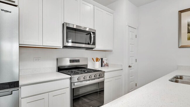 2409 Sonoma Trails Dr, Oswego, IL 60543 - photo 7