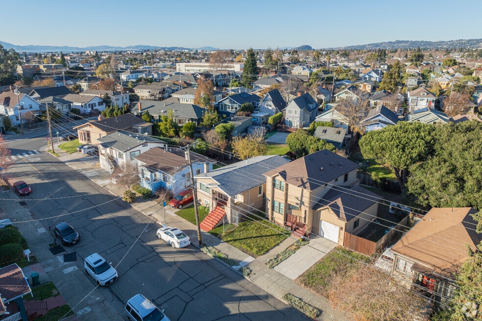 NH_SantaFe_543598_P2_V3_DW_041725