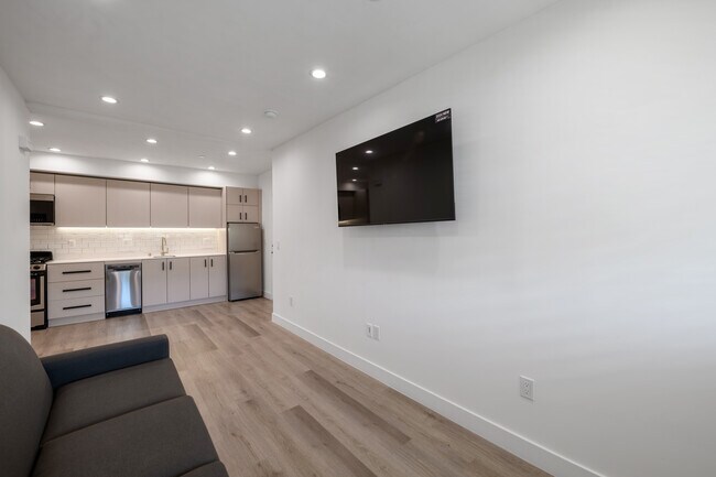 Hoover Square, Los Angeles, CA 90007 - photo 3