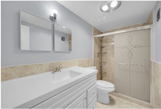 2115 NE 42nd Ct Unit 110N, Lighthouse Point, FL 33064