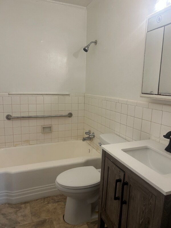 2132 Donald Lee Hollowell Pkwy NW, Atlanta, GA 30318 - photo 2