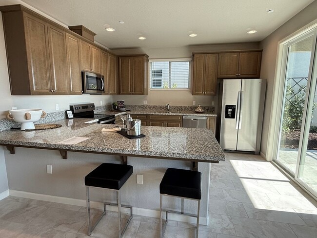 2568 Langport Ave, Sanger, CA 93657 - photo 2