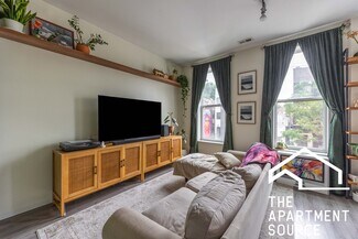 2020 S Throop St Unit 2E, Chicago, IL 60608