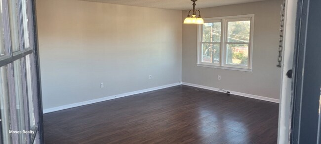 1603 N Main St unit B, Anderson, SC 29621 - photo 2