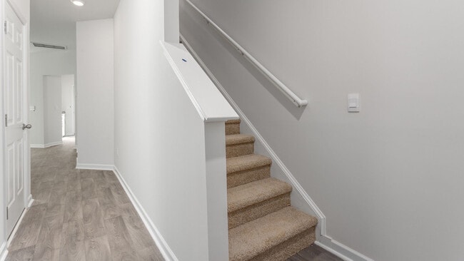 223 Moyer Dr, Burlington, NC 27253 - photo 3