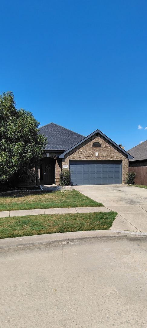 1504 Waterfall Ln, Little Elm, TX 75068