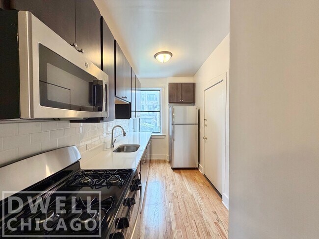 1540 N Kedzie Ave unit 2, Chicago, IL 60651 - photo 3