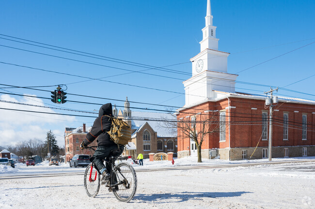 Although Fredonia has its own public transportation and locals mostly rely on vehicles for transportation, many residents opt to cycle through town.