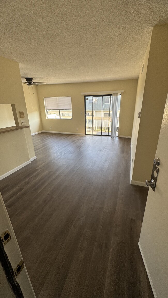 15516 Nordhoff St Unit Nordhoff, North Hills, CA 91343