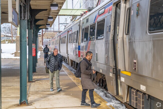 Oreland residents commute to downtown Philly via SEPTA train.