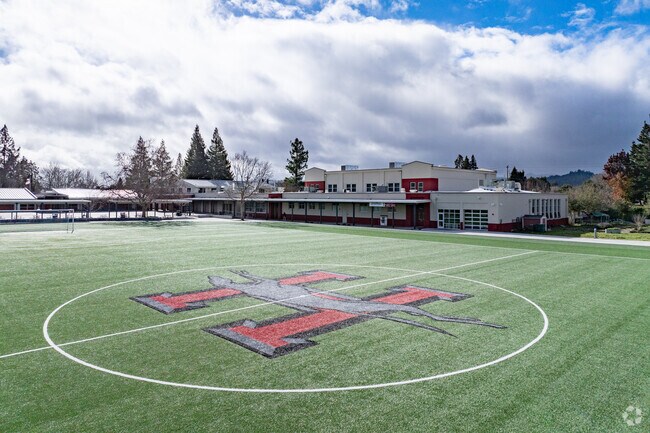 Healdsburg Junior High School has great academic and athletic opportunities for students.