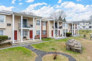 205 Charlotte Ct, Central Valley, NY 10917