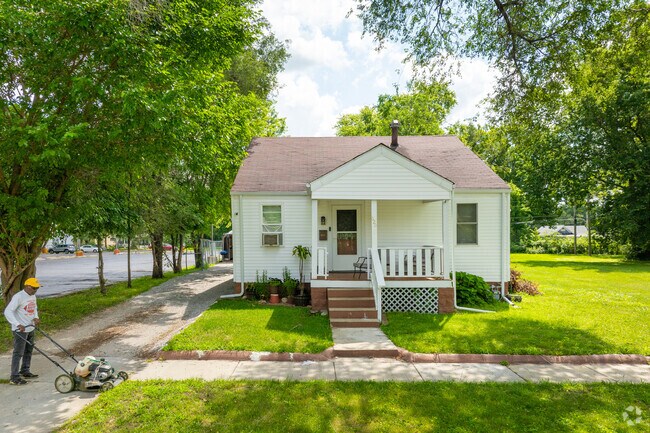 Homes in Pillsbury have small plots of land that is easy to maintain.