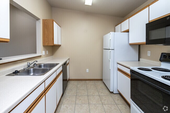 Eagle Lake Apartments, West Fargo, ND 58078 - photo 3