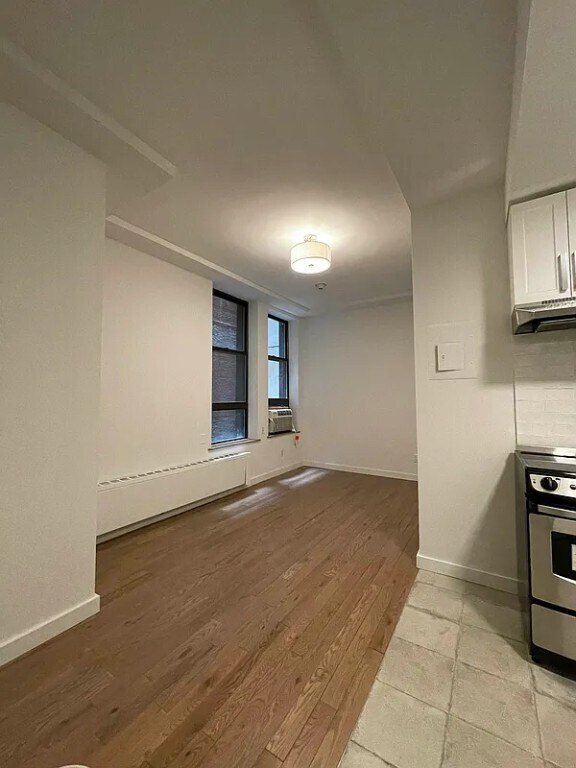 102 Fulton St unit 10D, New York, NY 10038 - photo 3