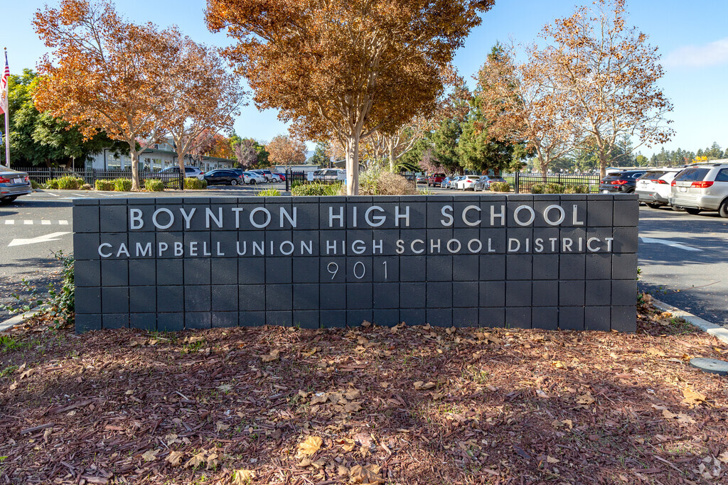 Boynton High School is a highly rated school in San Jose.