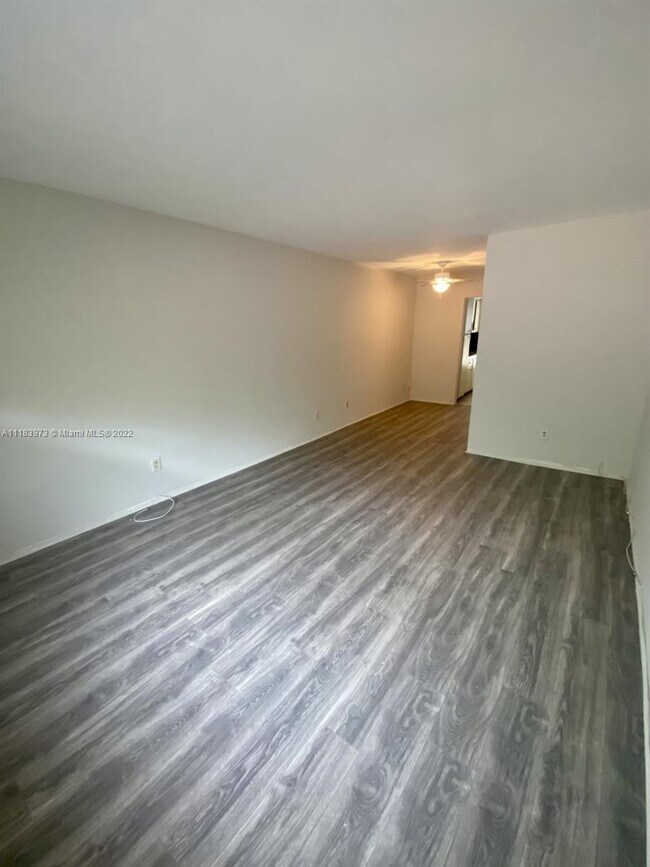 719 Euclid Ave unit 9, Miami Beach, FL 33139 - photo 5