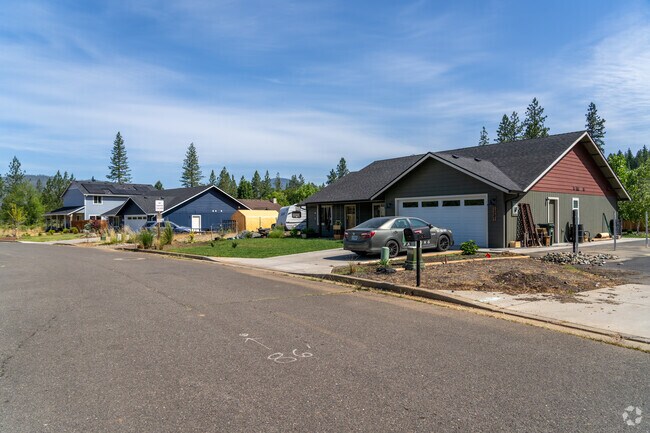 Houses in Cave Junction range from early 20th century to new construction.