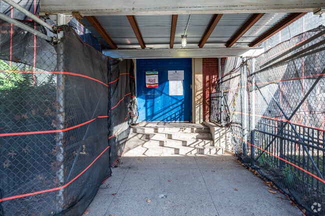 P.S. 52 - Sheepshead Bay 57% of students are at least proficient in math