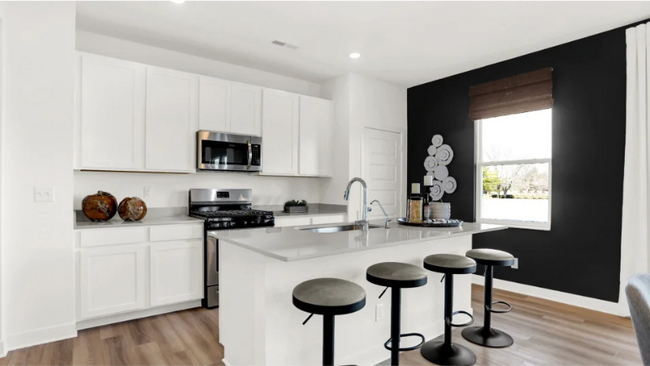 15458 Alperton Rd, Fishers, IN 46037 - photo 2