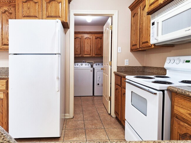 1402 W Kiwi Ave unit 3, Pharr, TX 78577 - photo 7