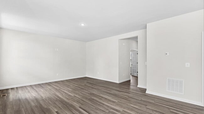 197 Ellery St, Ranson, WV 25438 - photo 4