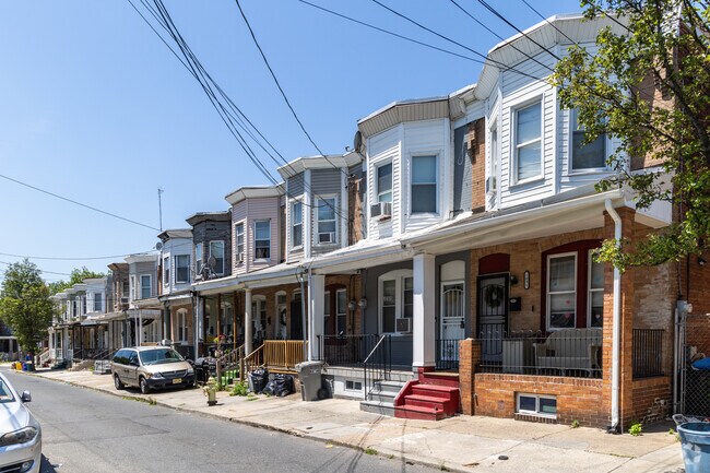 Sidewalks on the streets in the Liberty Park neighborhood makes walking around easy.