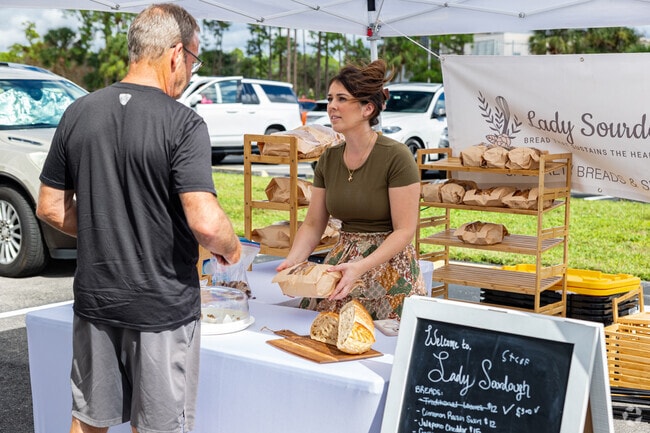Lely Resort hosts a weekly farmer's market where residents can find freshly baked artisan bread.
