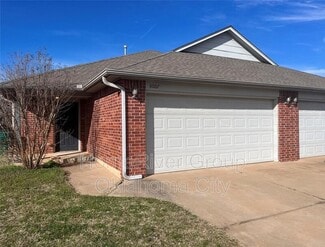 11007 SW 5th St, Yukon, OK 73099