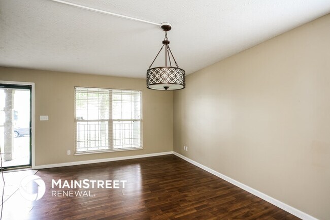 6672 Colleens Way, Indianapolis, IN 46221 - photo 6