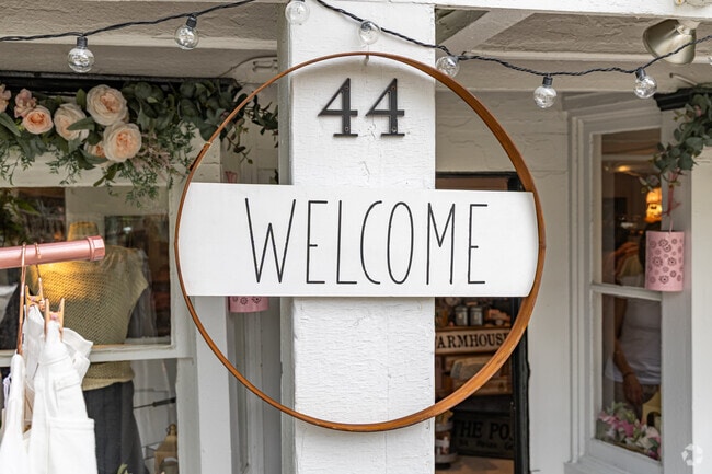 Larger Cross specializes in unique home and garden items, from linen tablecloths to vintage crocks and country-chic décor.