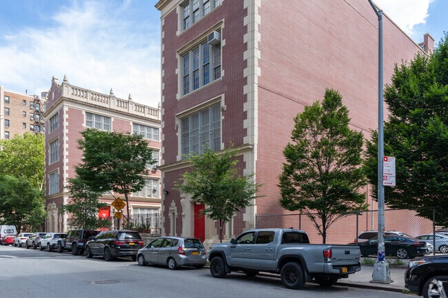 The Neighborhood School has its own Student Union led by the students.