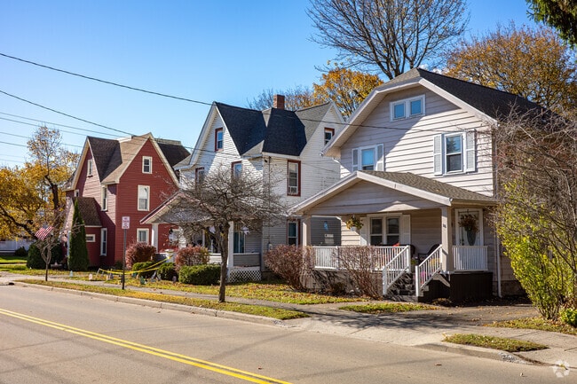 Homes in Jamestown West can go for between $100,000 and $500,000.