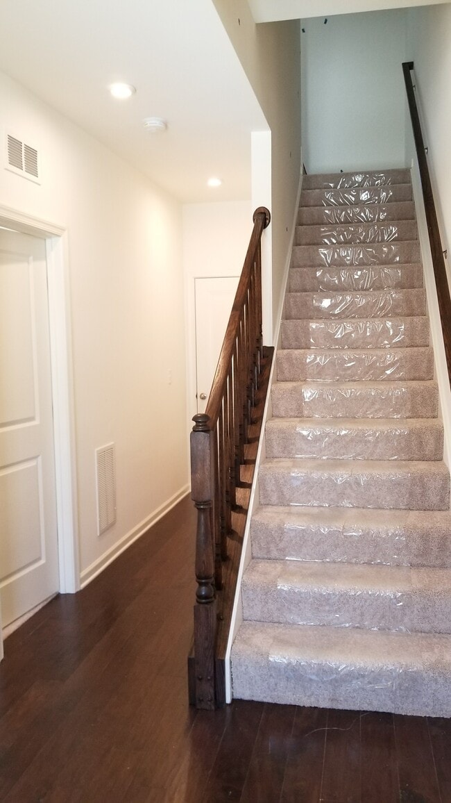 43425 Robey Square, Ashburn, VA 20148 - photo 2