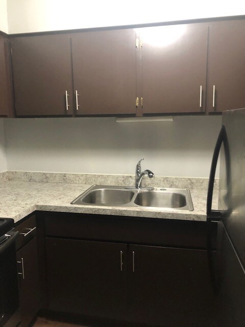 Circle Court, Forest Park, IL 60130 - photo 6