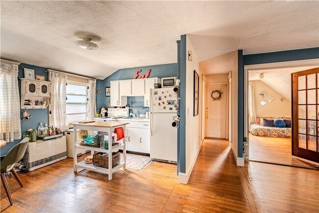 125 Taber Ave unit 3, Providence, RI 02906 - photo 3