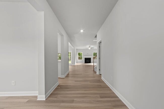 2964 Tucker Hill Dr, Grimesland, NC 27837 - photo 4