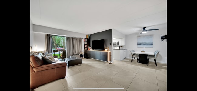 4951 134th Place unit 1C, Crestwood, IL 60445 - photo 2