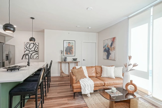 1301 Bainbridge St unit 2 Bedroom, Philadelphia, PA 19147 - photo 2