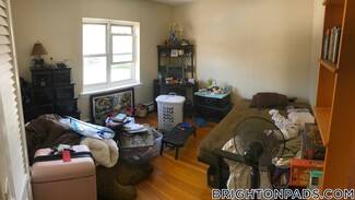 63 Selkirk Rd Unit 5, Boston, MA 02135