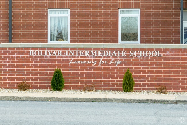 Bolivar Intermediate School shares a campus with Bolivar High School.