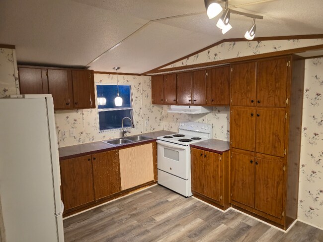 90 Bud Rd, Leicester, NC 28748 - photo 4