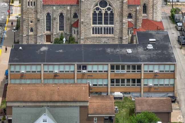 Divine Redeemer School is located in Ford City.
