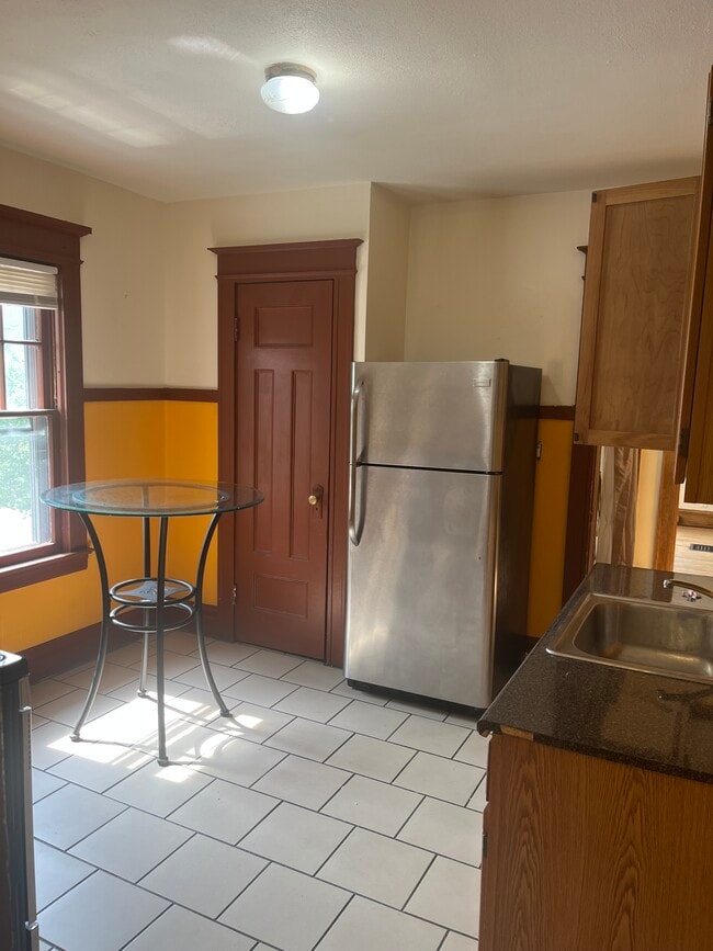 6 Hinsdale St unit 2, Rochester, NY 14620 - photo 5