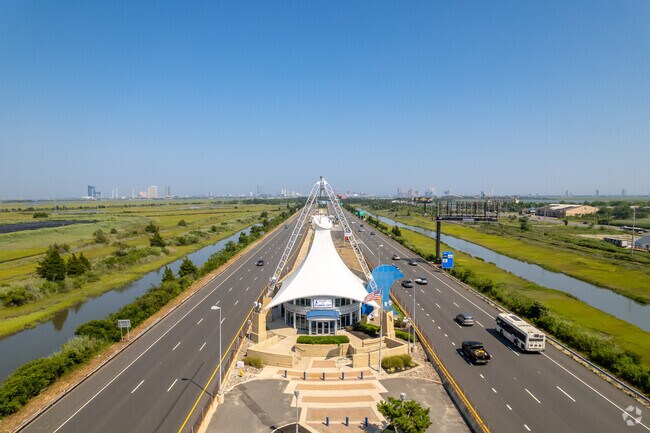 The Atlantic City Expressway makes travel to the beach or the Philadelphia easy from McKee City.