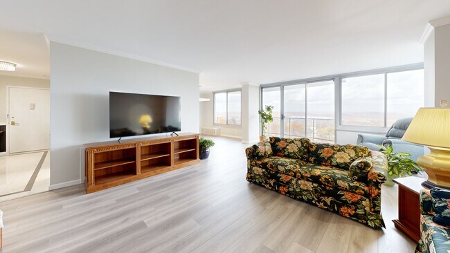 Claridge House I unit 507, Verona, NJ 07044 - photo 2