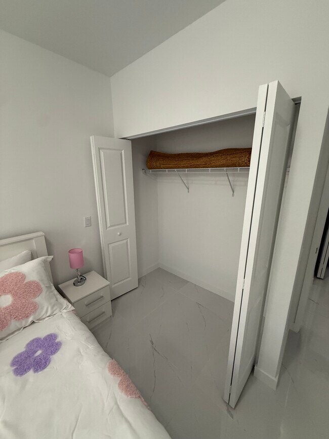 810 SW 71st Ave unit B21, Miami, FL 33144 - photo 5