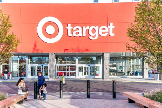 Big-name stores are conveniently located one mile from Lincoln Park at the Cross County Mall.