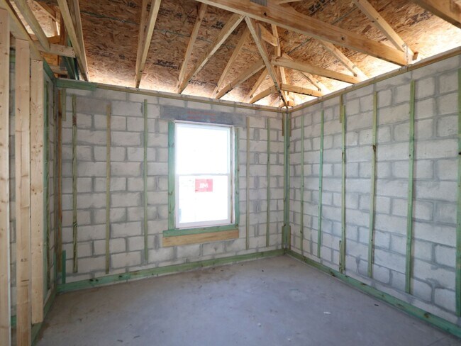 8425 Fox Den Cove, Lakeland, FL 33810 - photo 6